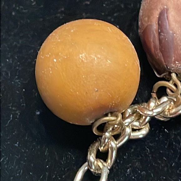 Vintage German mixed metal gold tone bracelet w/10 natural seeds pods nuts charm - Picture 2 of 13